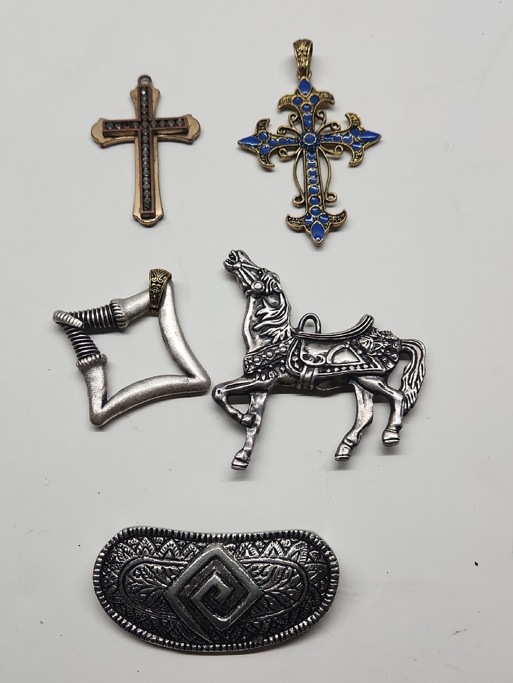 Mixed Bundle Of Unbranded Pendants